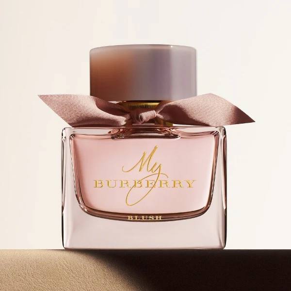BURBERRY – MY BURBERRY BLUSH Eau de Parfum foryou.ma | vente de parfum original au Maroc pour homme et femme – Vous cherchez 